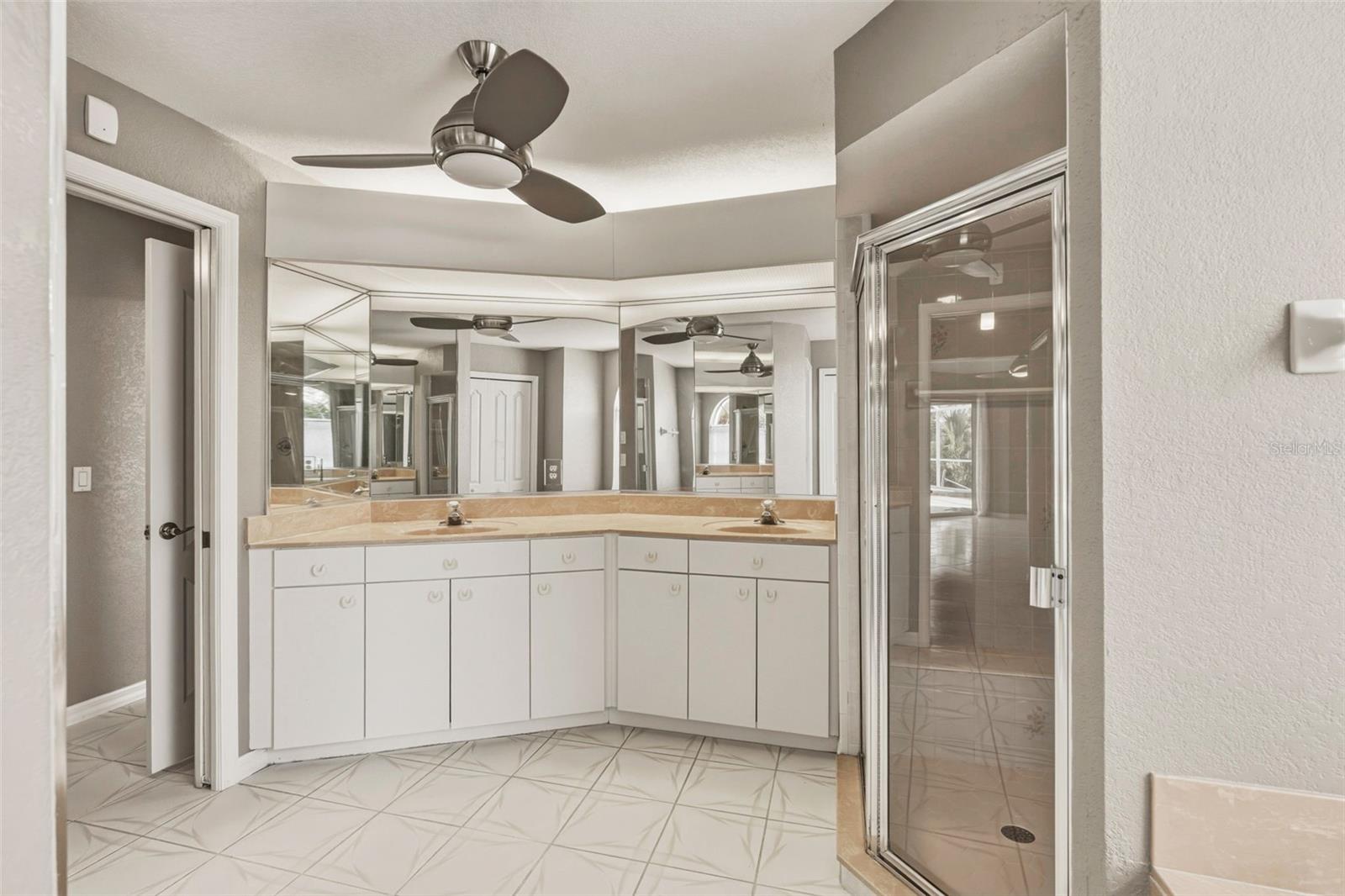 Image 13 of 59 For 1083 Manilla Lane