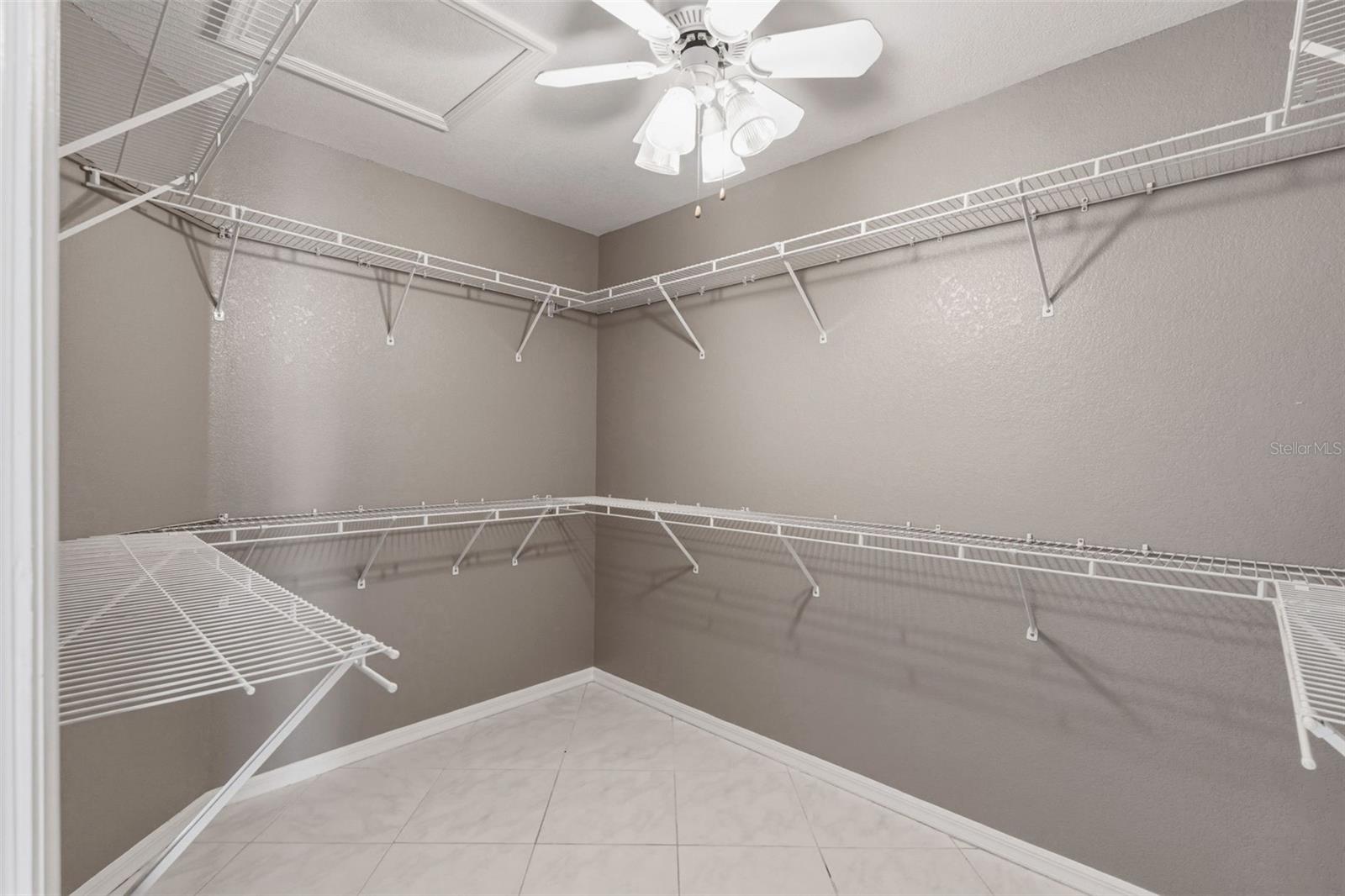 Image 14 of 59 For 1083 Manilla Lane