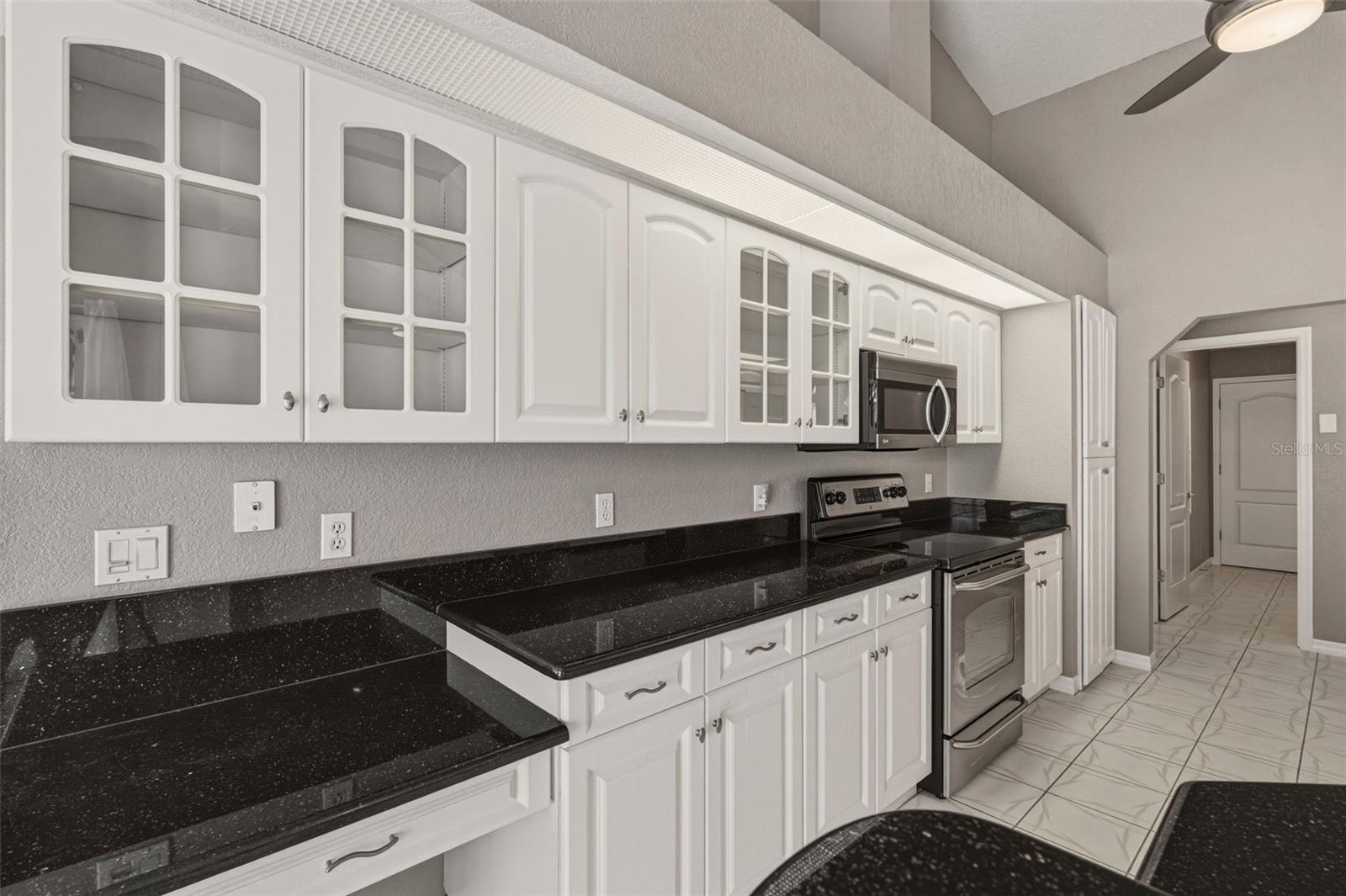 Image 26 of 59 For 1083 Manilla Lane
