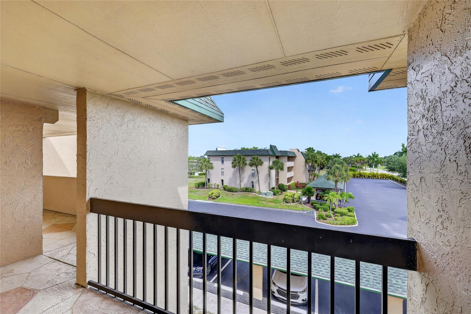 Image 34 of 60 For 601 Shreve Street 51c