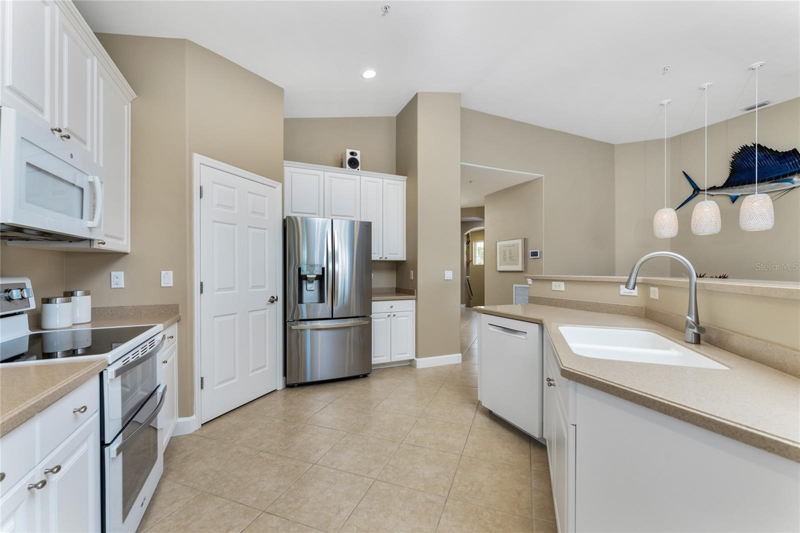 Image 13 of 69 For 3316 Sunset Key Cir  D