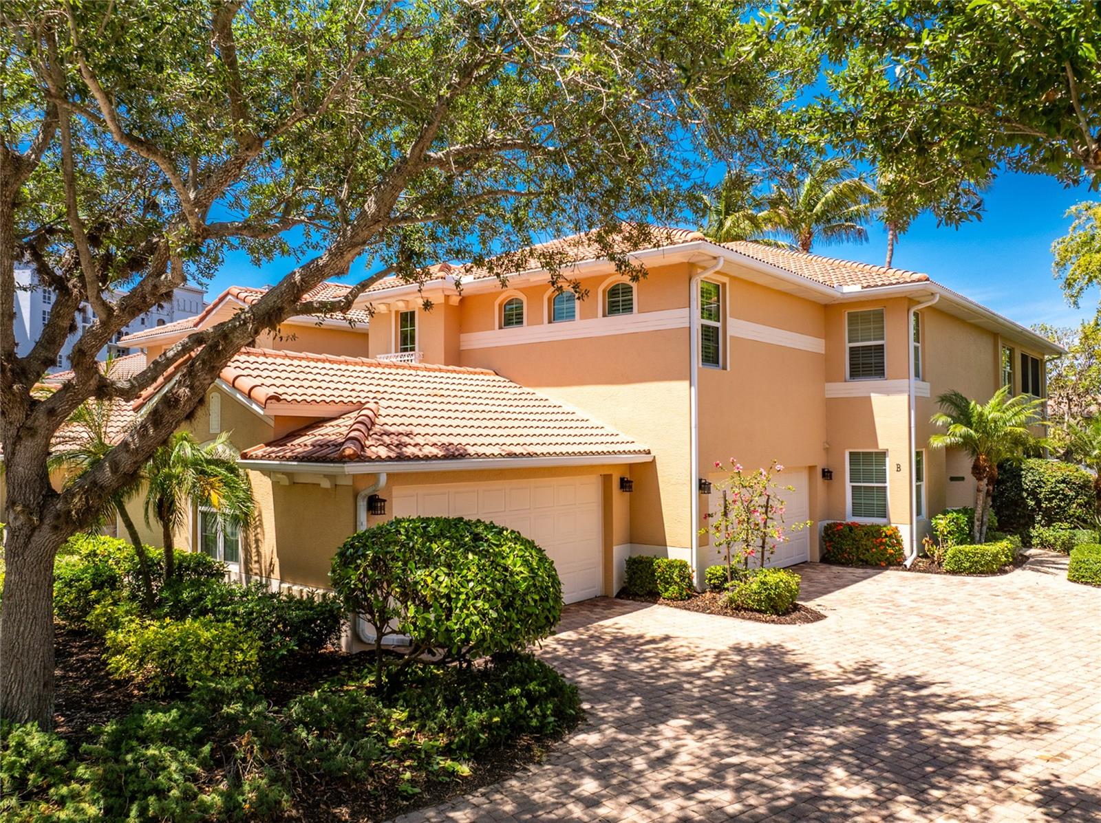 Image 3 of 69 For 3316 Sunset Key Cir  D
