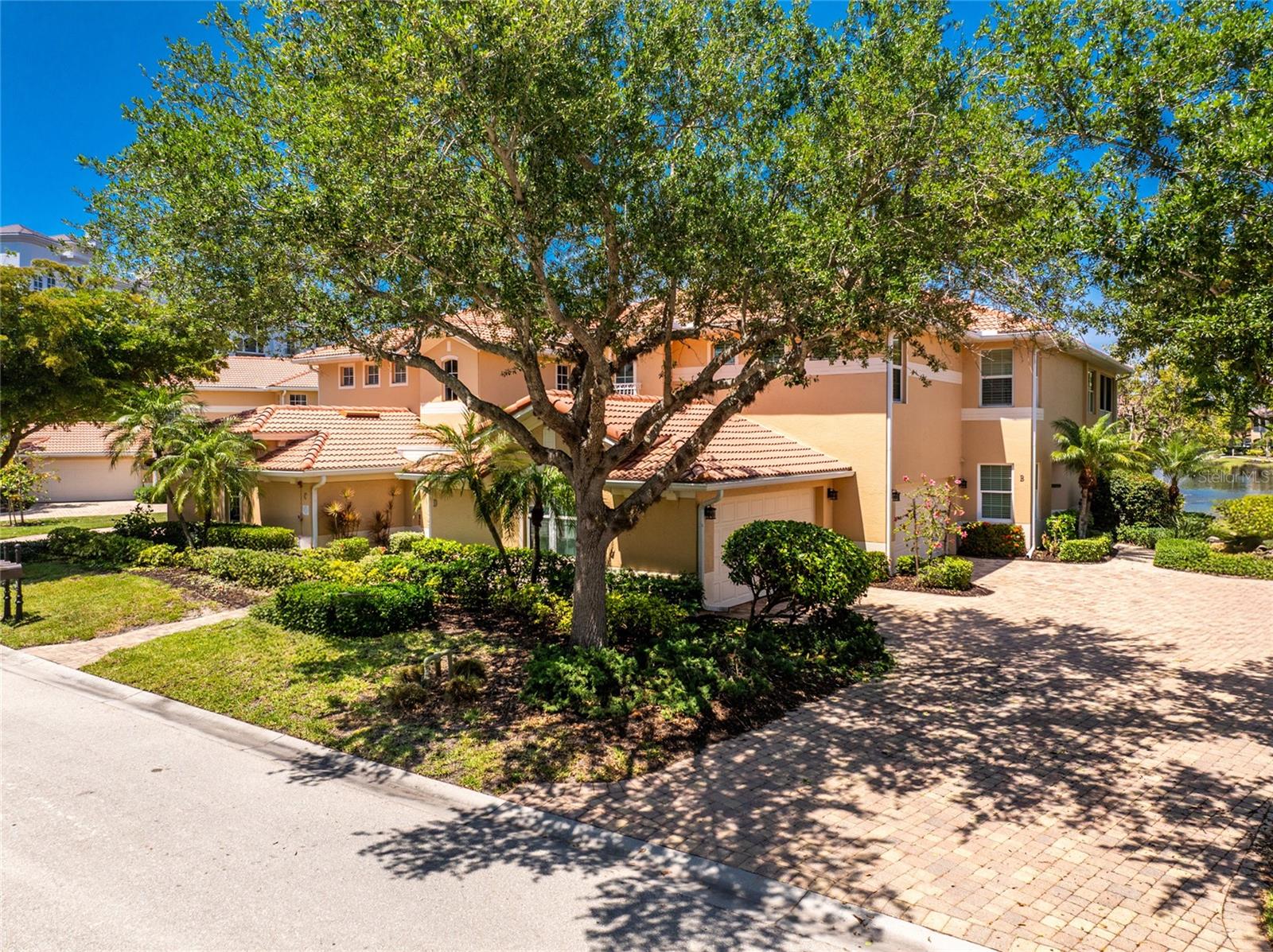 Image 41 of 69 For 3316 Sunset Key Cir  D