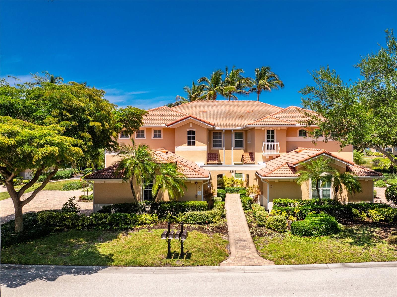 Image 42 of 69 For 3316 Sunset Key Cir  D