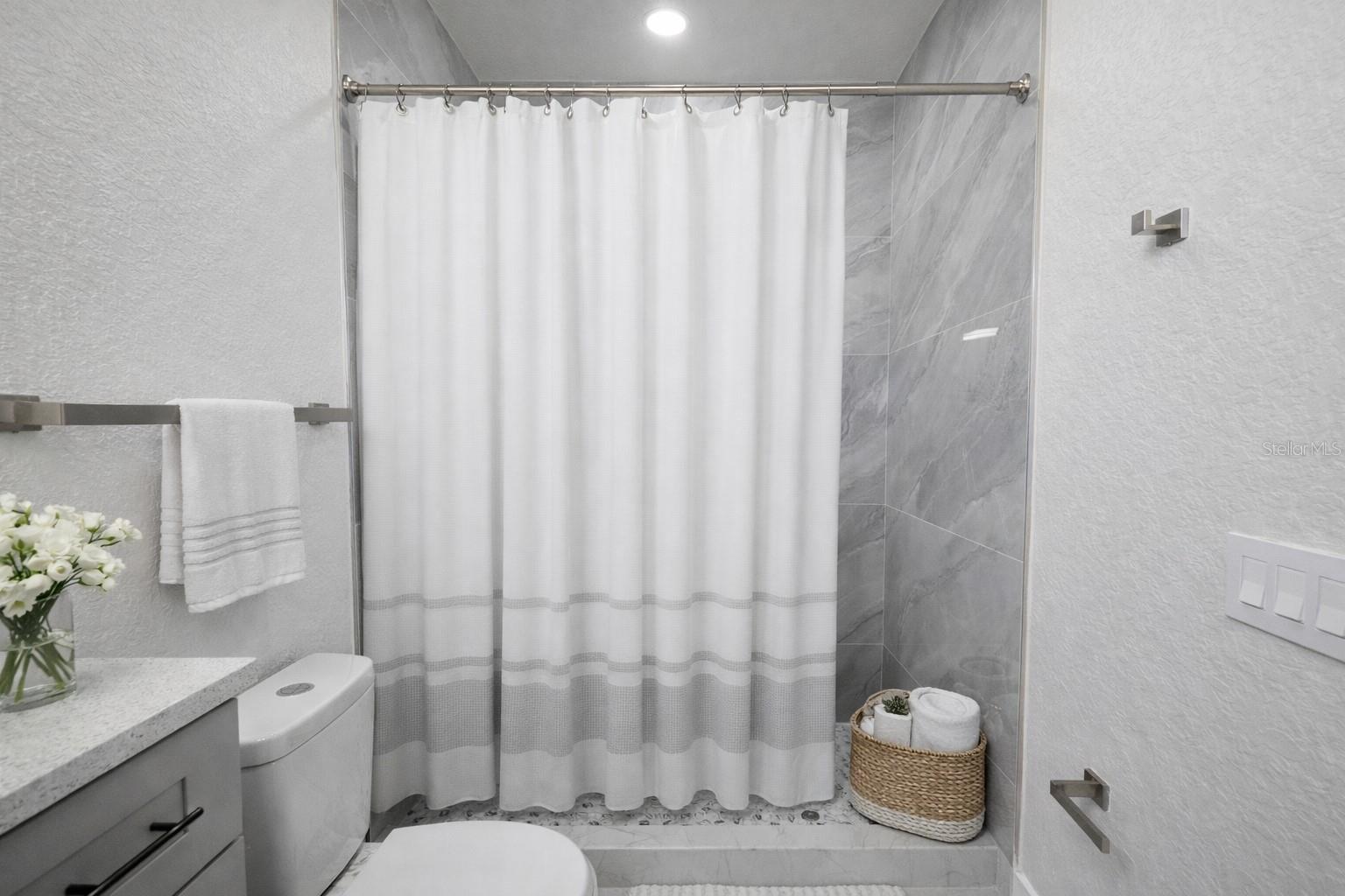 Image 13 of 40 For 4820-4822 24th Street Sw