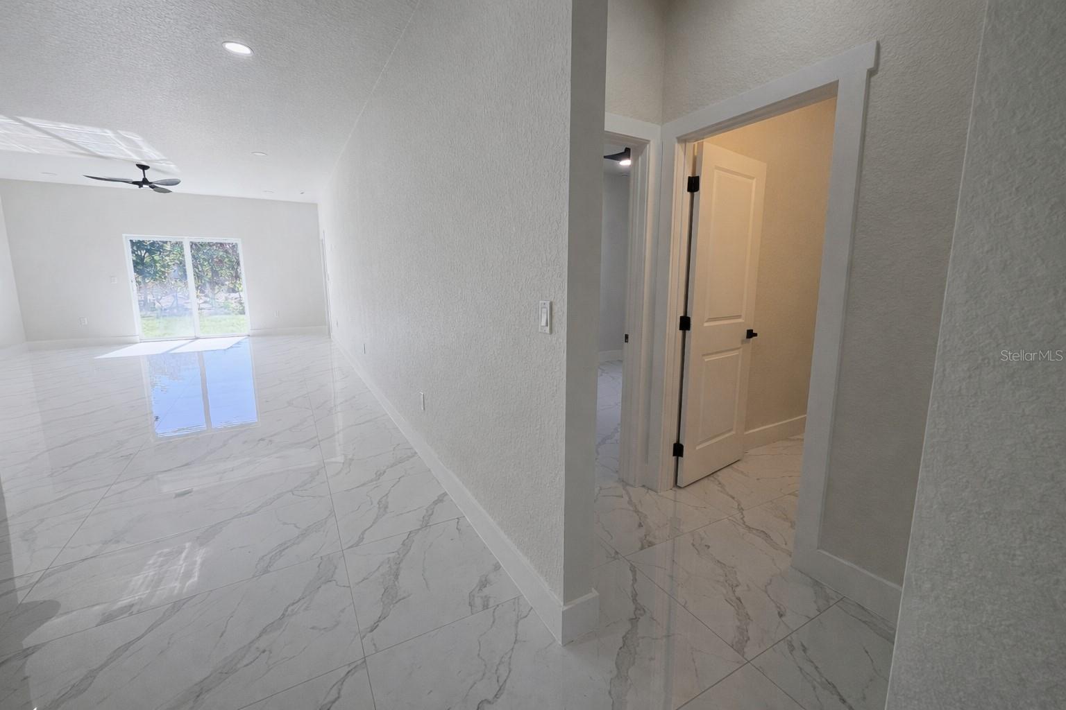 Image 19 of 40 For 4820-4822 24th Street Sw