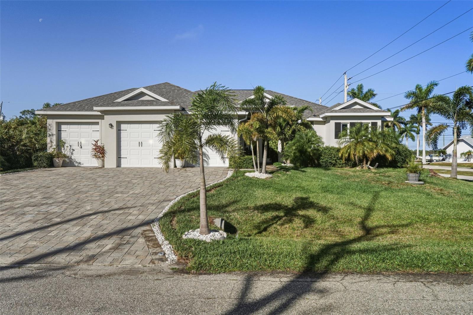 Image 3 of 64 For 8127 Dimstead Street