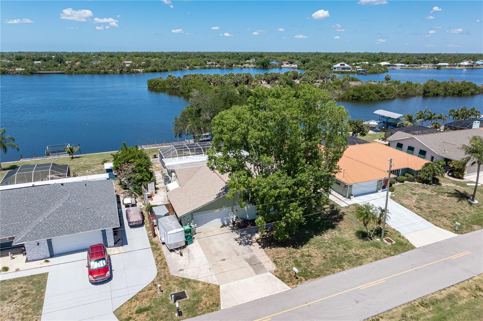 Image 12 of 66 For 174 Spring Lake Boulevard Nw