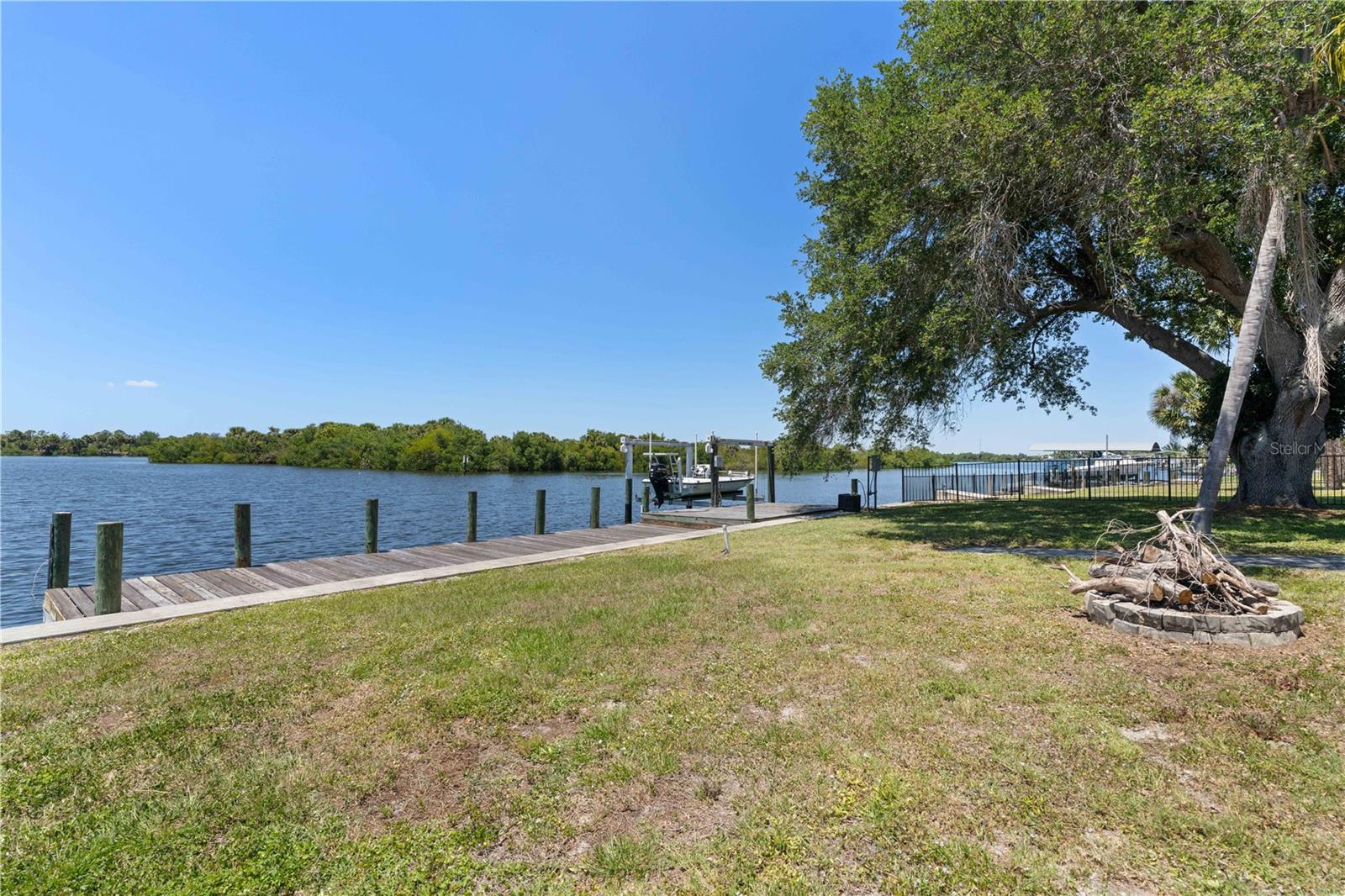 Image 50 of 66 For 174 Spring Lake Boulevard Nw