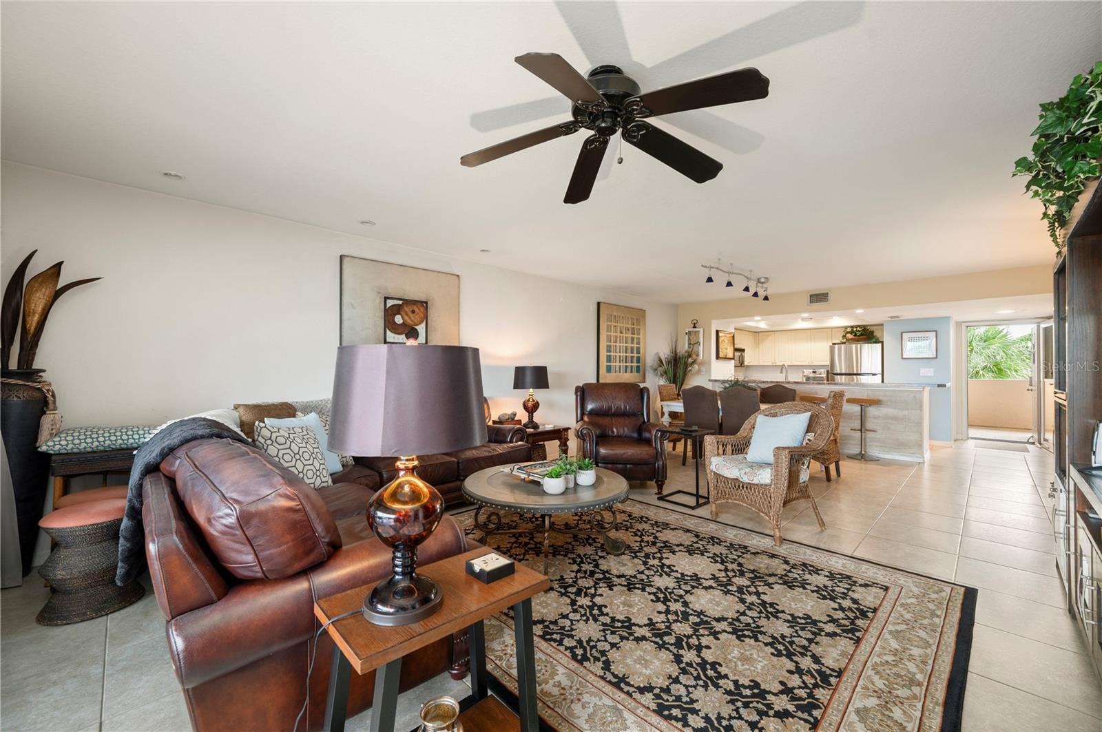 Image 16 of 49 For 601 Shreve Street 62c
