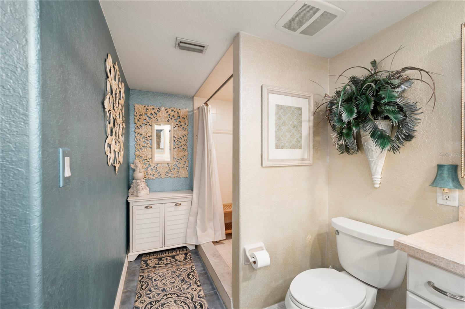 Image 30 of 49 For 601 Shreve Street 62c