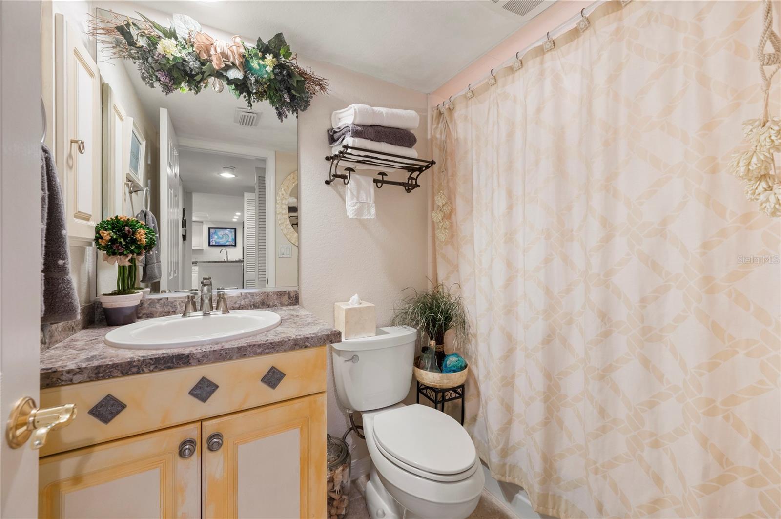Image 34 of 49 For 601 Shreve Street 62c