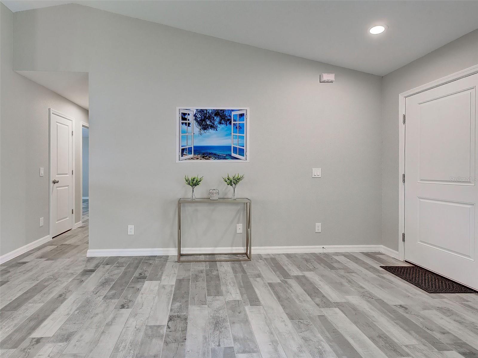 Image 8 of 74 For 10437 Grail Avenue