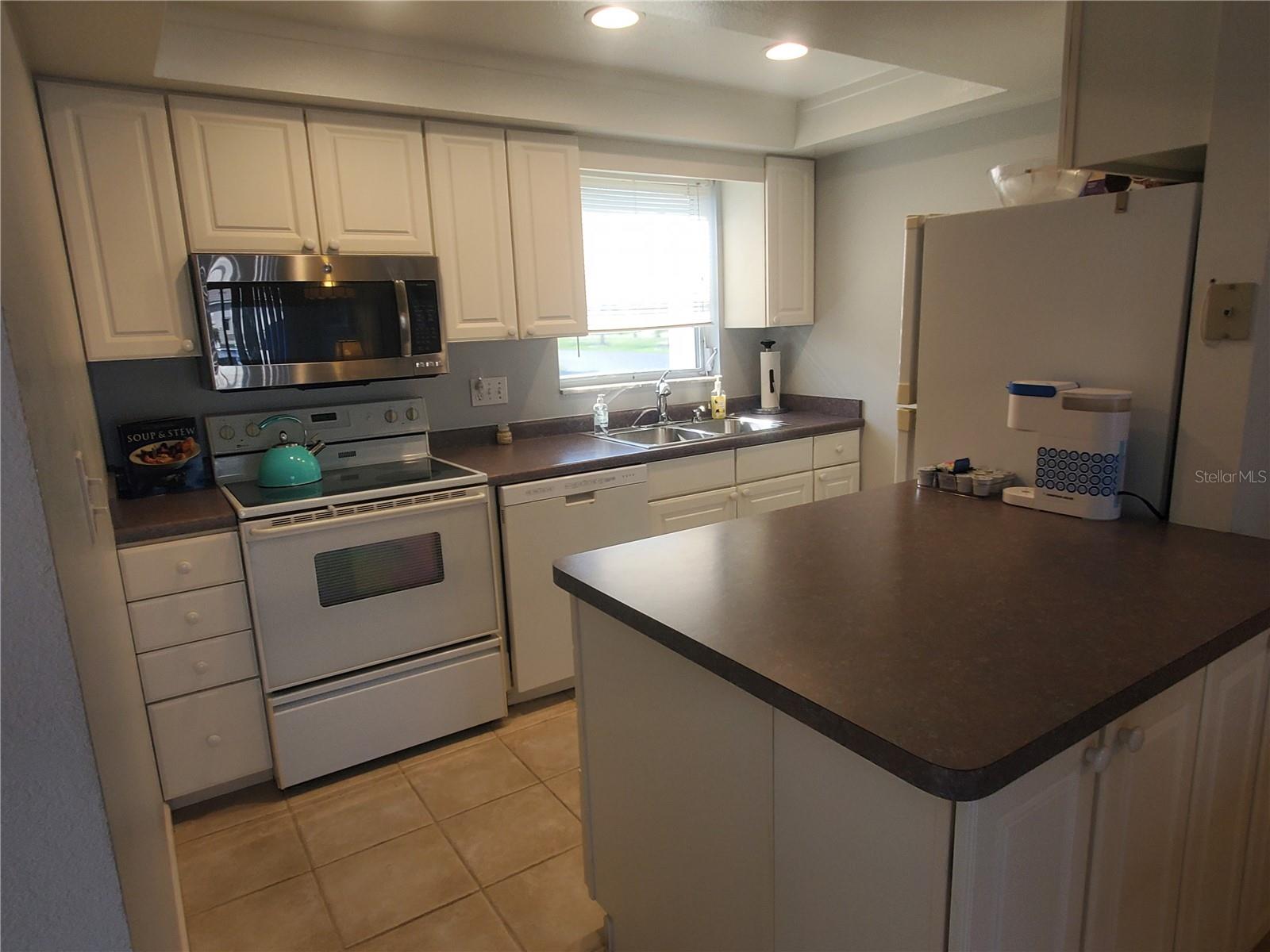 Image 4 of 29 For 311 Garvin Street 407a