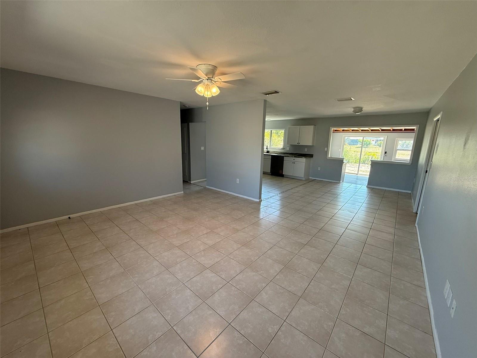 Image 3 of 19 For 3236 Montclair Circle