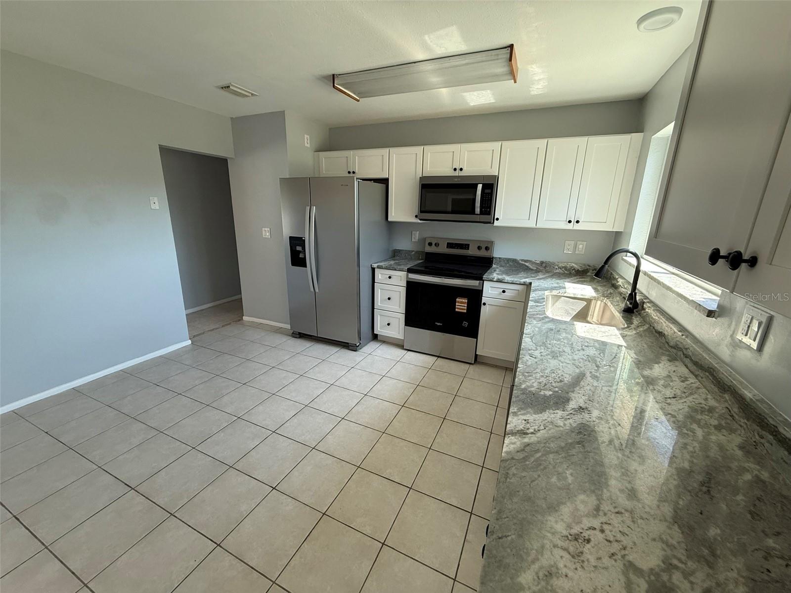 Image 8 of 19 For 3236 Montclair Circle