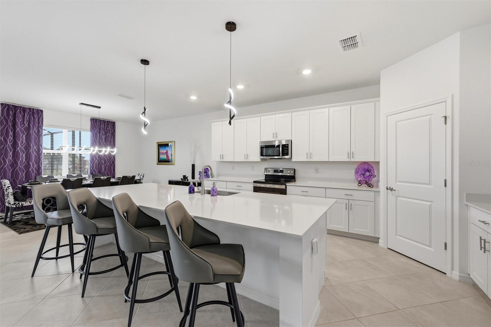 Image 22 of 68 For 16283 Alcira Circle