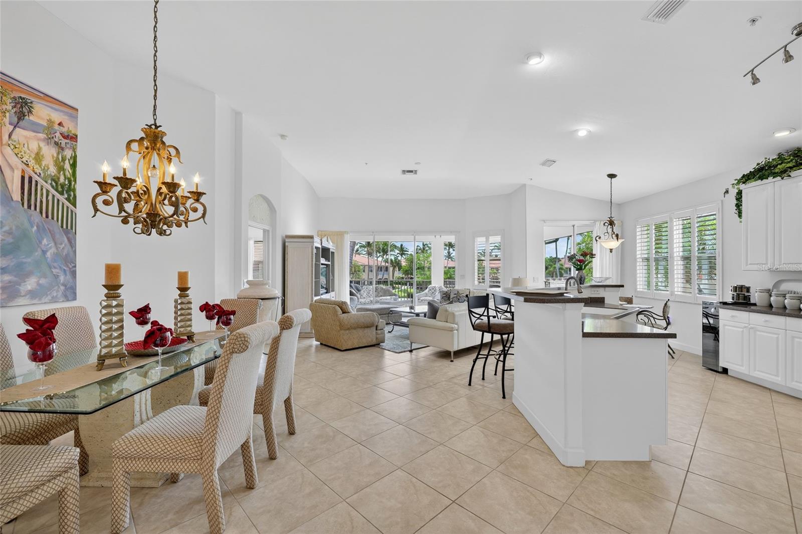 Image 10 of 57 For 3336 Sunset Key Circle D