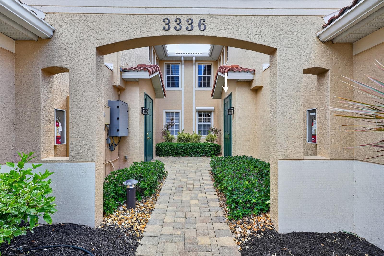 Image 4 of 57 For 3336 Sunset Key Circle D