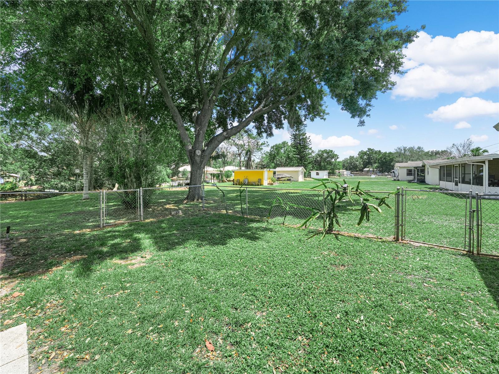 Image 14 of 50 For 1711 Lake Clay Drive