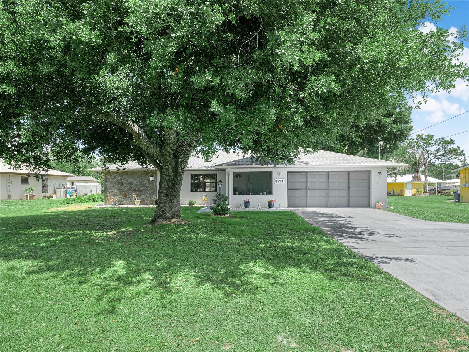 Image 2 of 50 For 1711 Lake Clay Drive