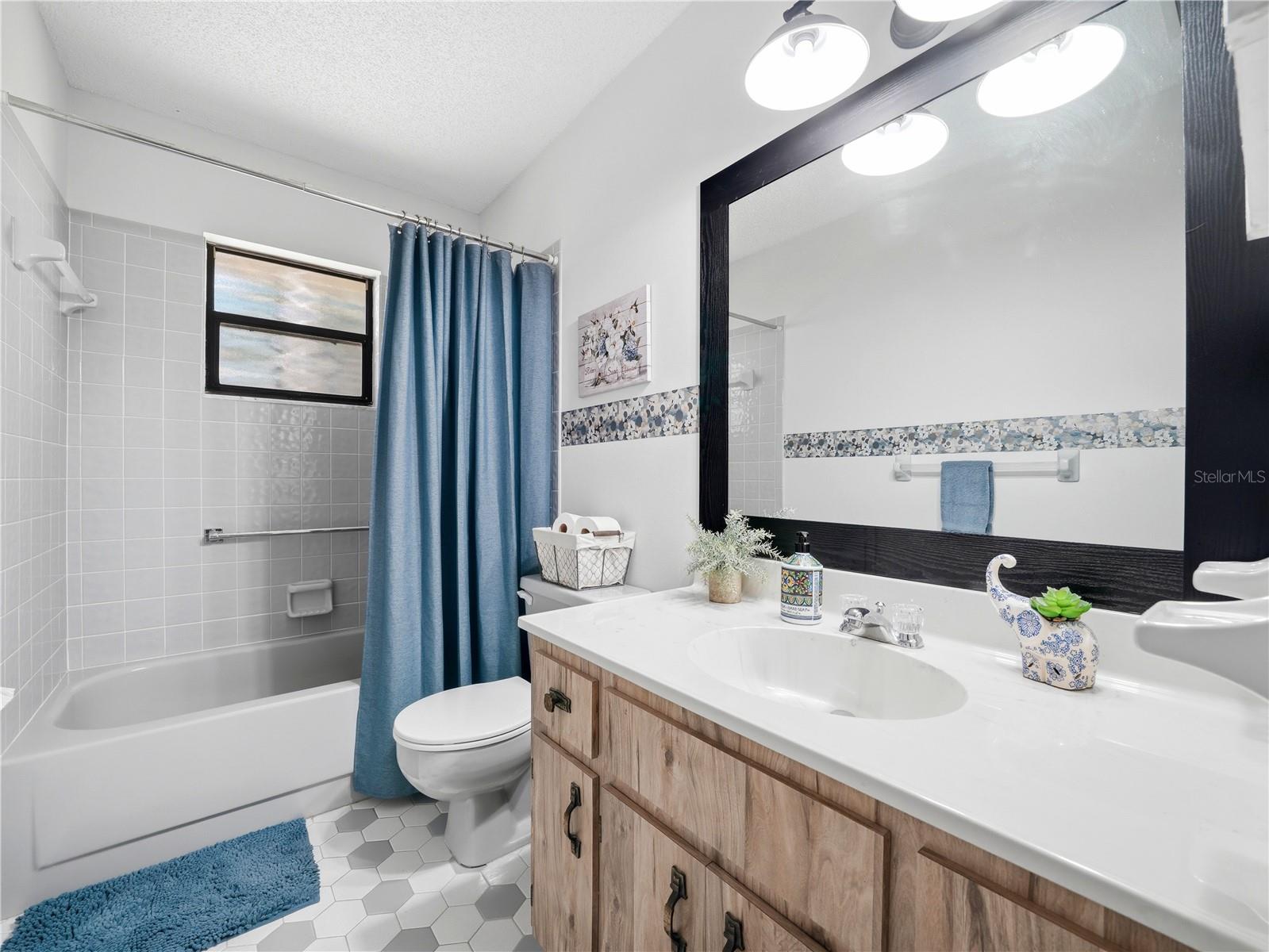 Image 40 of 50 For 1711 Lake Clay Drive