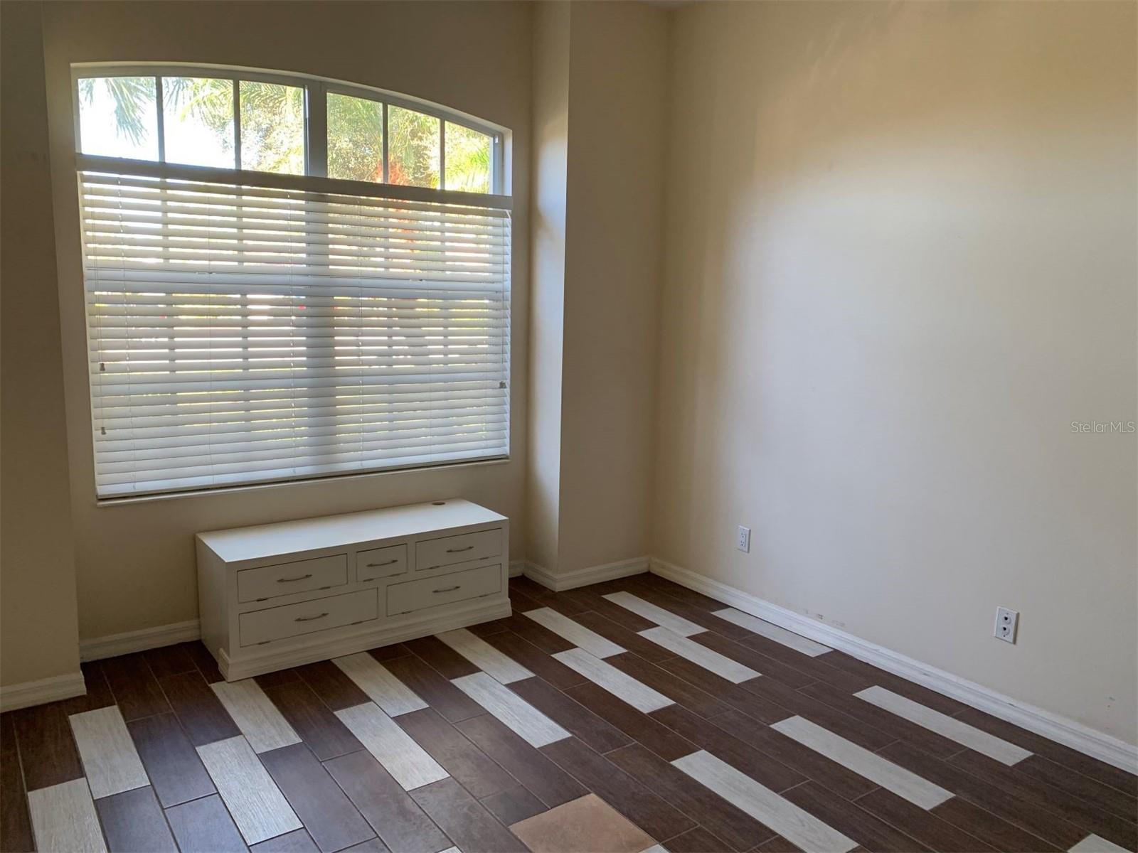 Image 11 of 15 For 2274 Boxwood Street