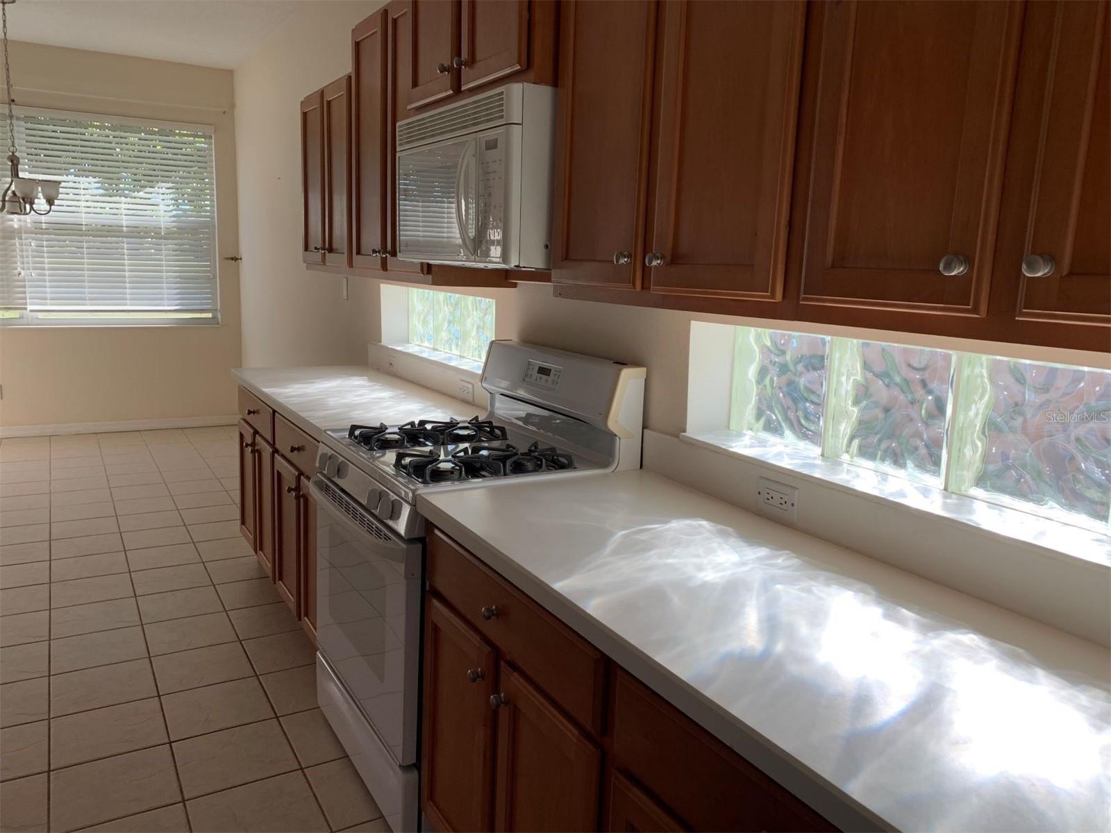 Image 5 of 15 For 2274 Boxwood Street