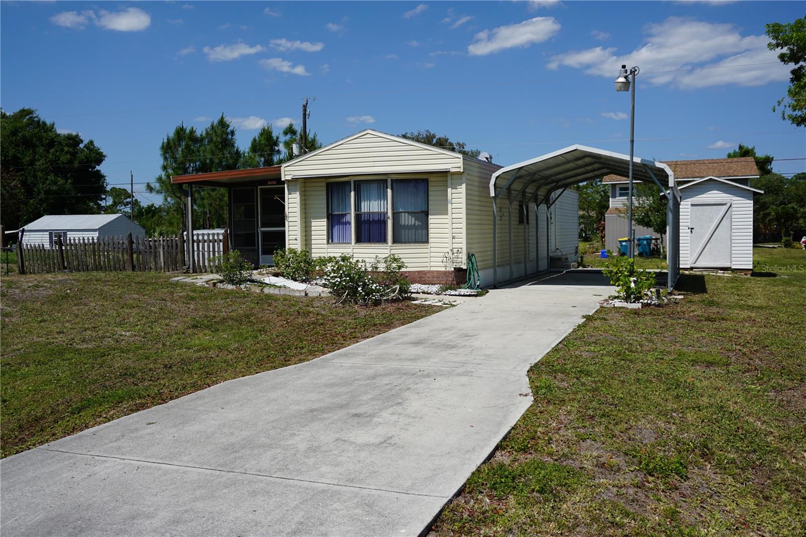 Image 2 of 38 For 11466 Royal Road