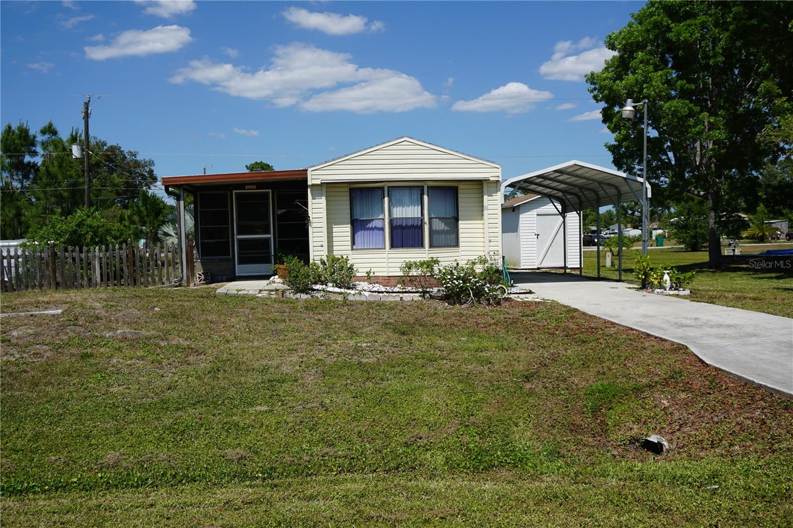 Image 3 of 38 For 11466 Royal Road