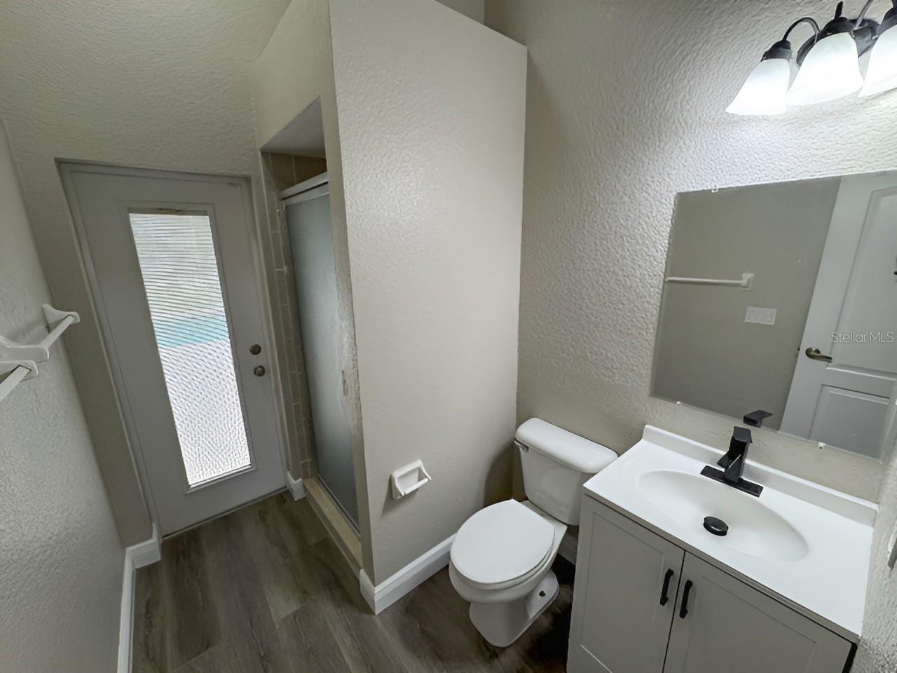 Image 15 of 18 For 13982 Naylor Avenue