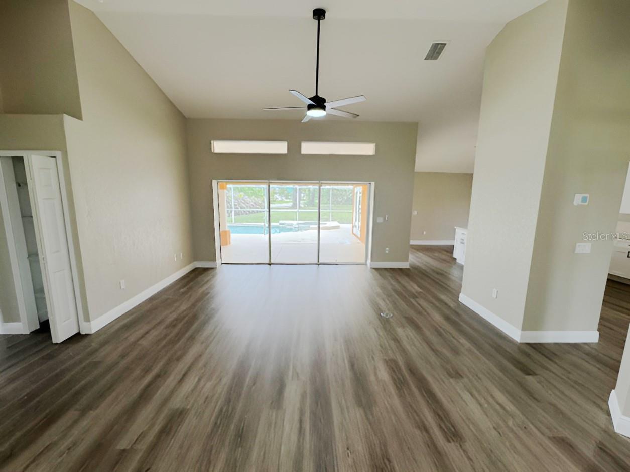 Image 2 of 18 For 13982 Naylor Avenue