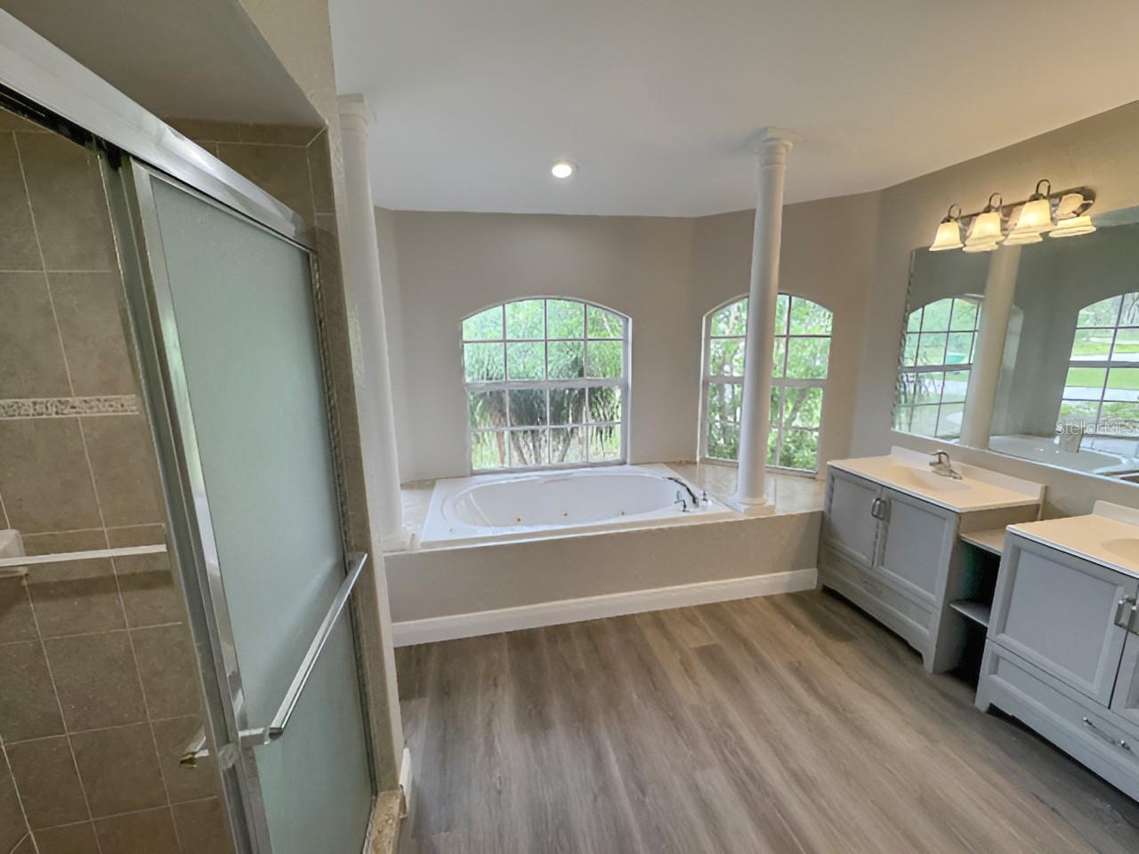 Image 6 of 18 For 13982 Naylor Avenue