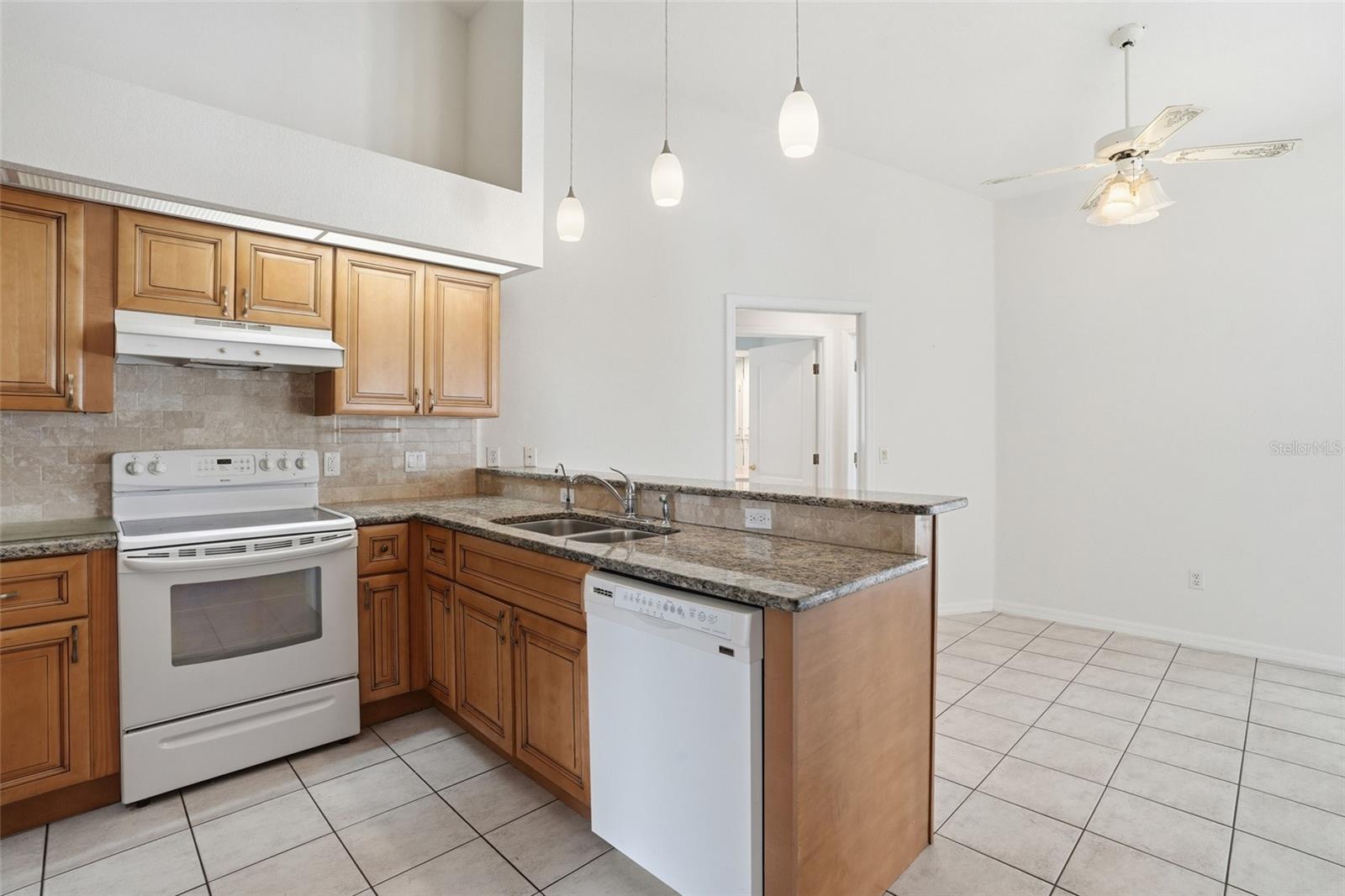 Image 15 of 42 For 1128 Rum Cay Court
