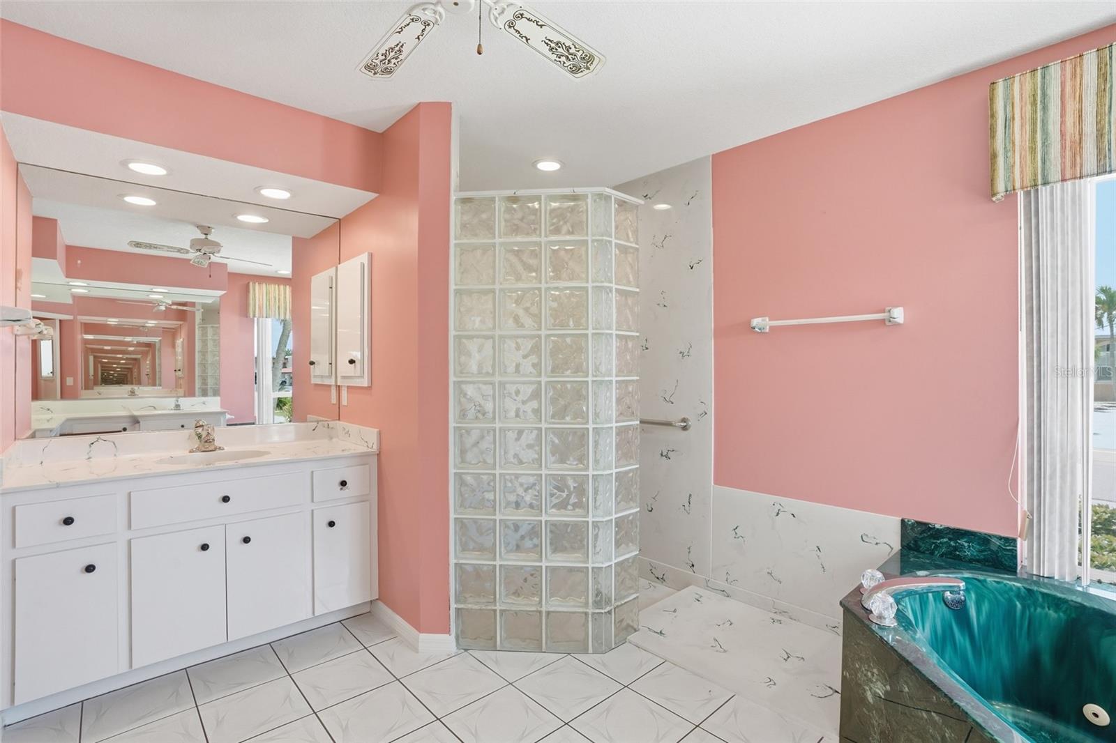 Image 22 of 42 For 1128 Rum Cay Court