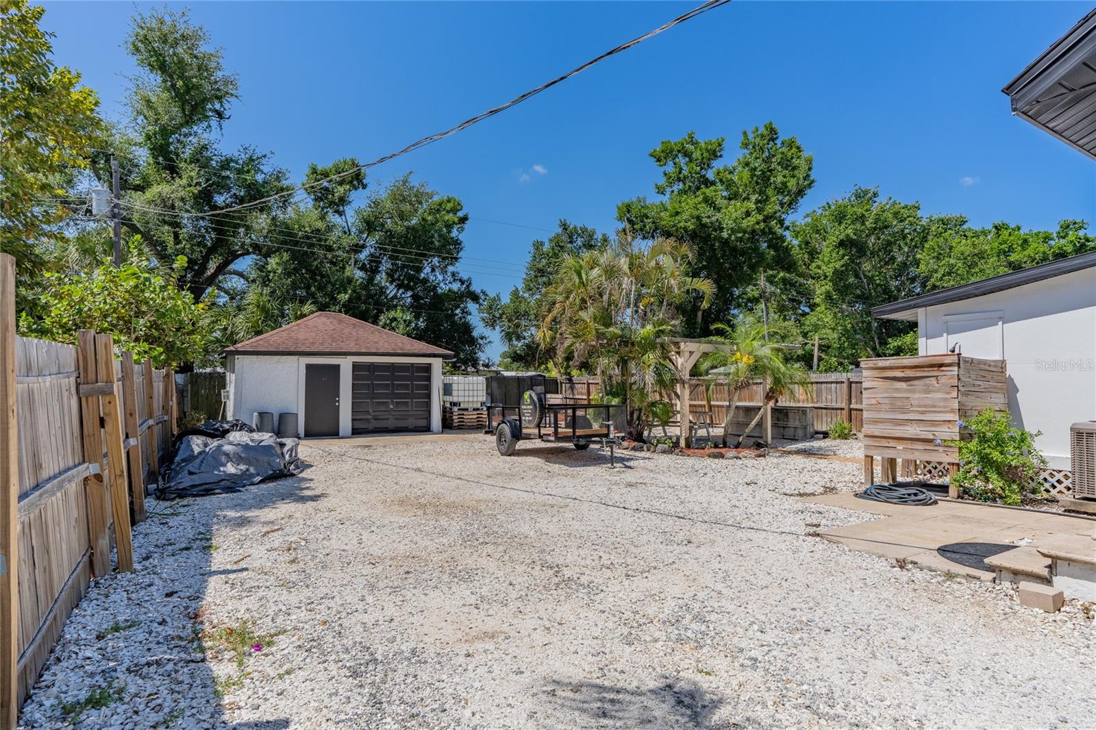 Image 41 of 48 For 928 Groveland Avenue