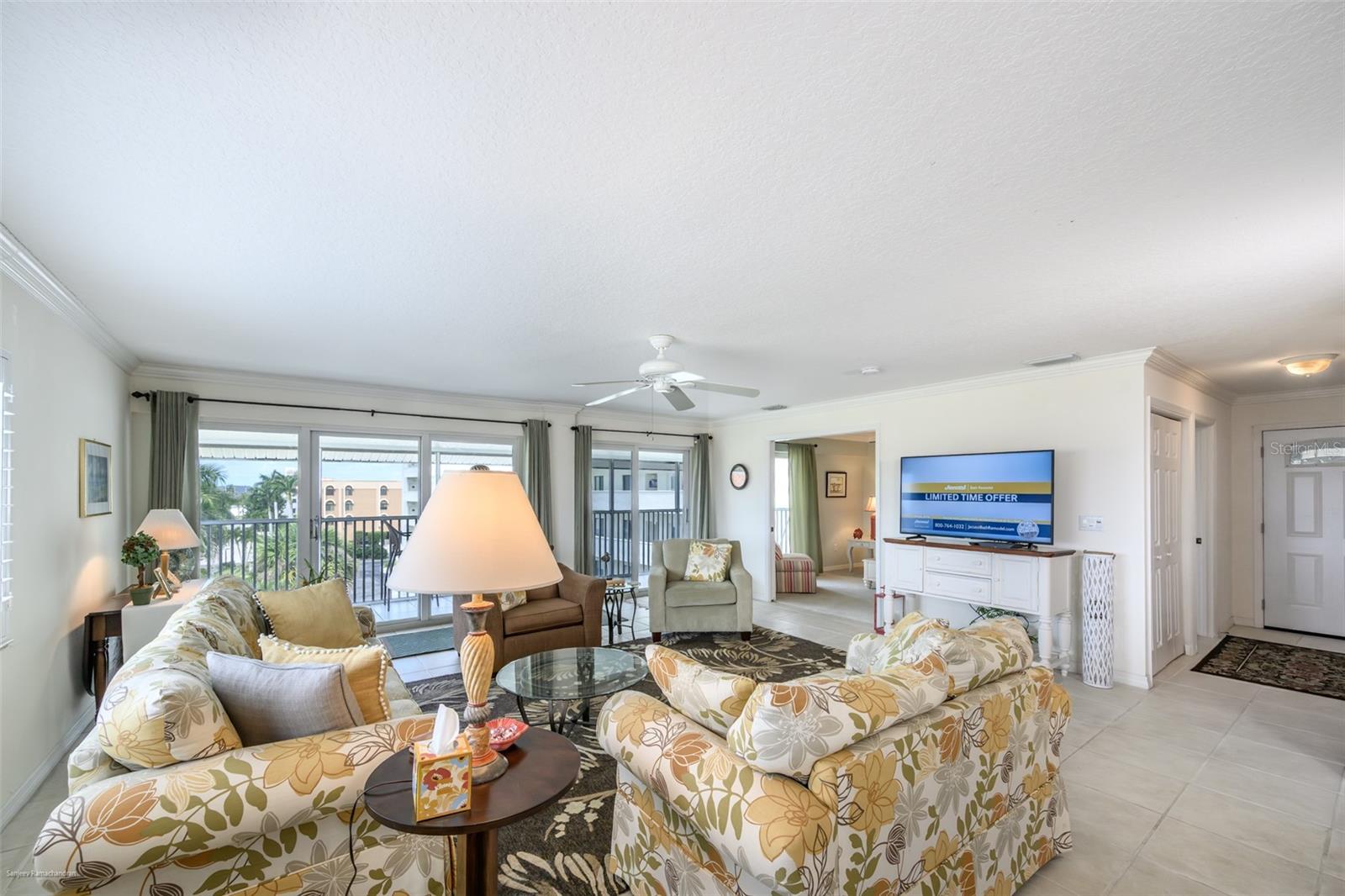 Image 11 of 82 For 1477 Park Beach Circle 33