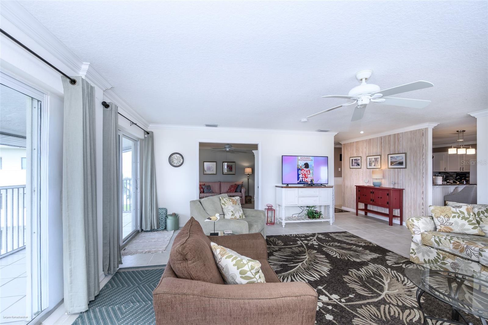 Image 14 of 82 For 1477 Park Beach Circle 33