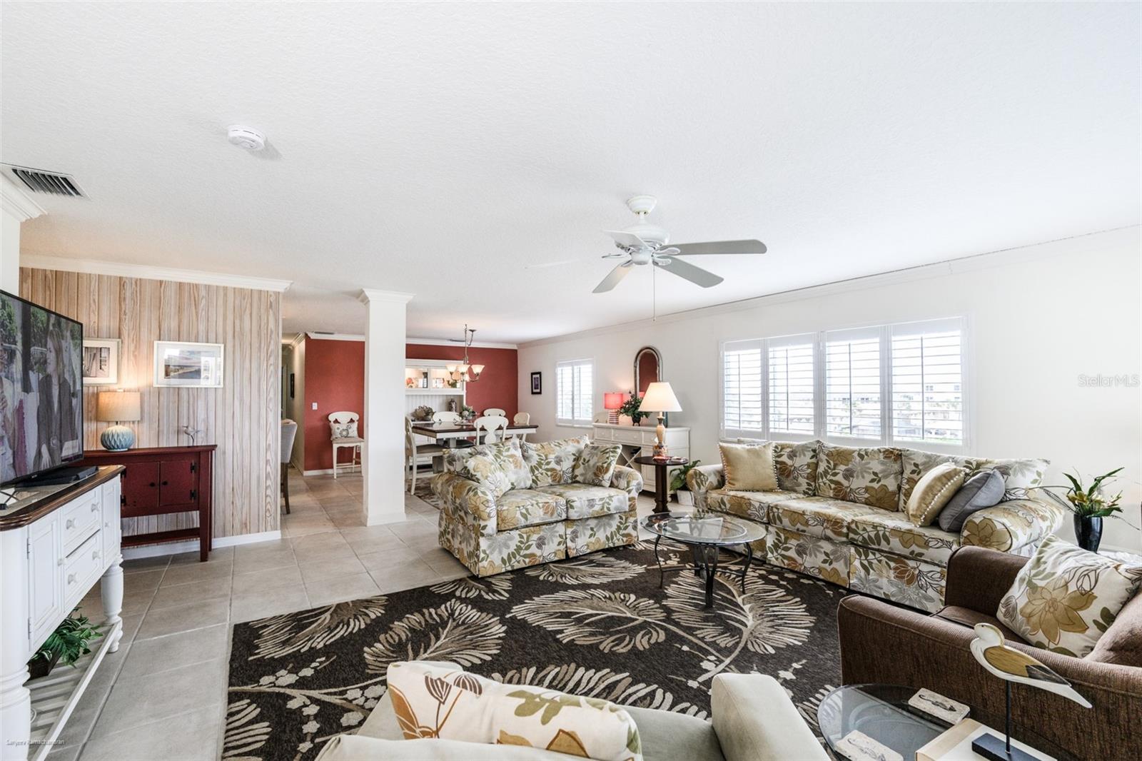Image 16 of 82 For 1477 Park Beach Circle 33