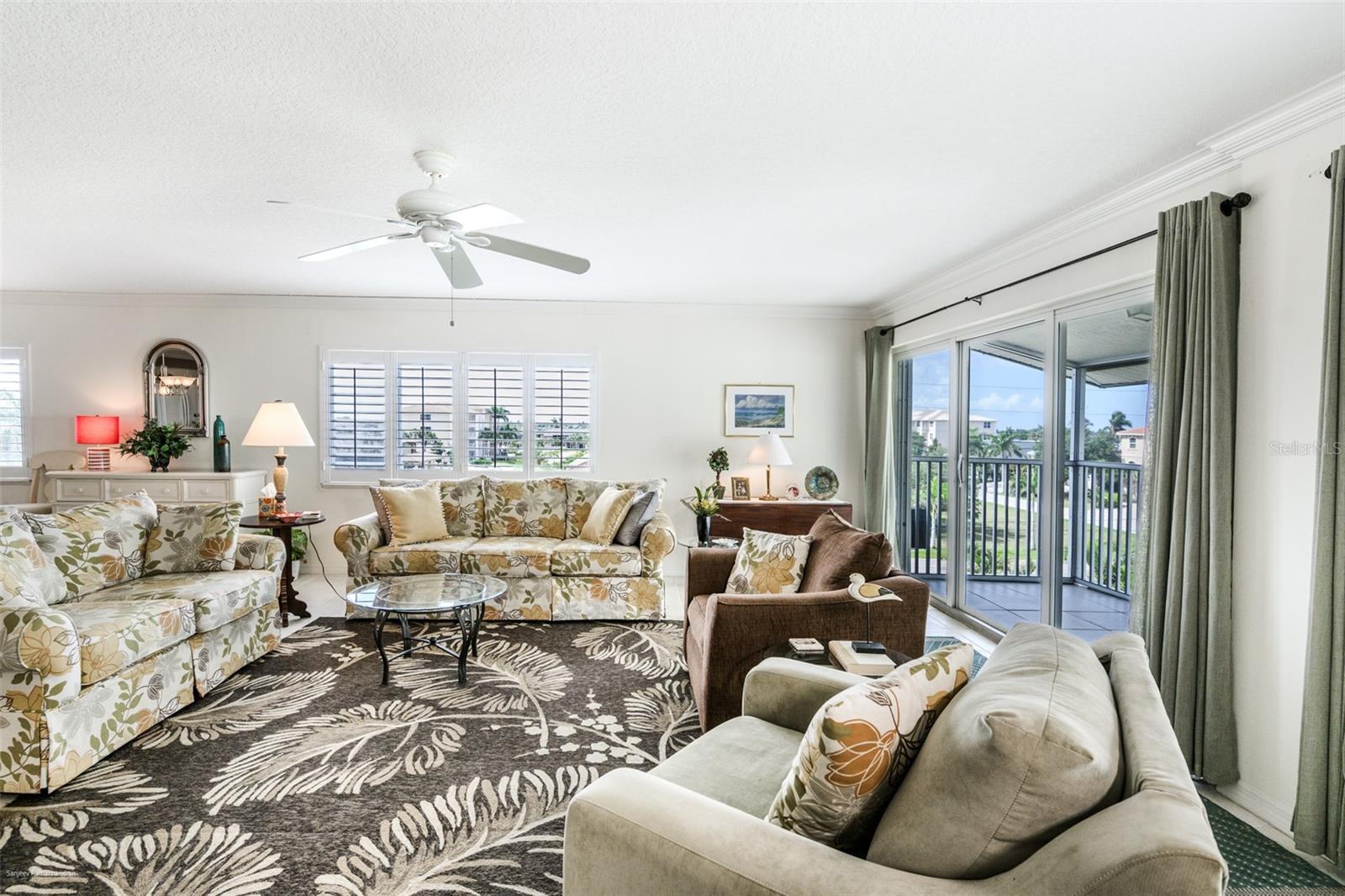 Image 18 of 82 For 1477 Park Beach Circle 33