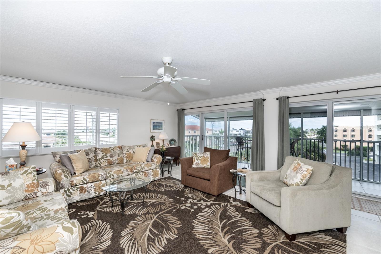 Image 24 of 82 For 1477 Park Beach Circle 33