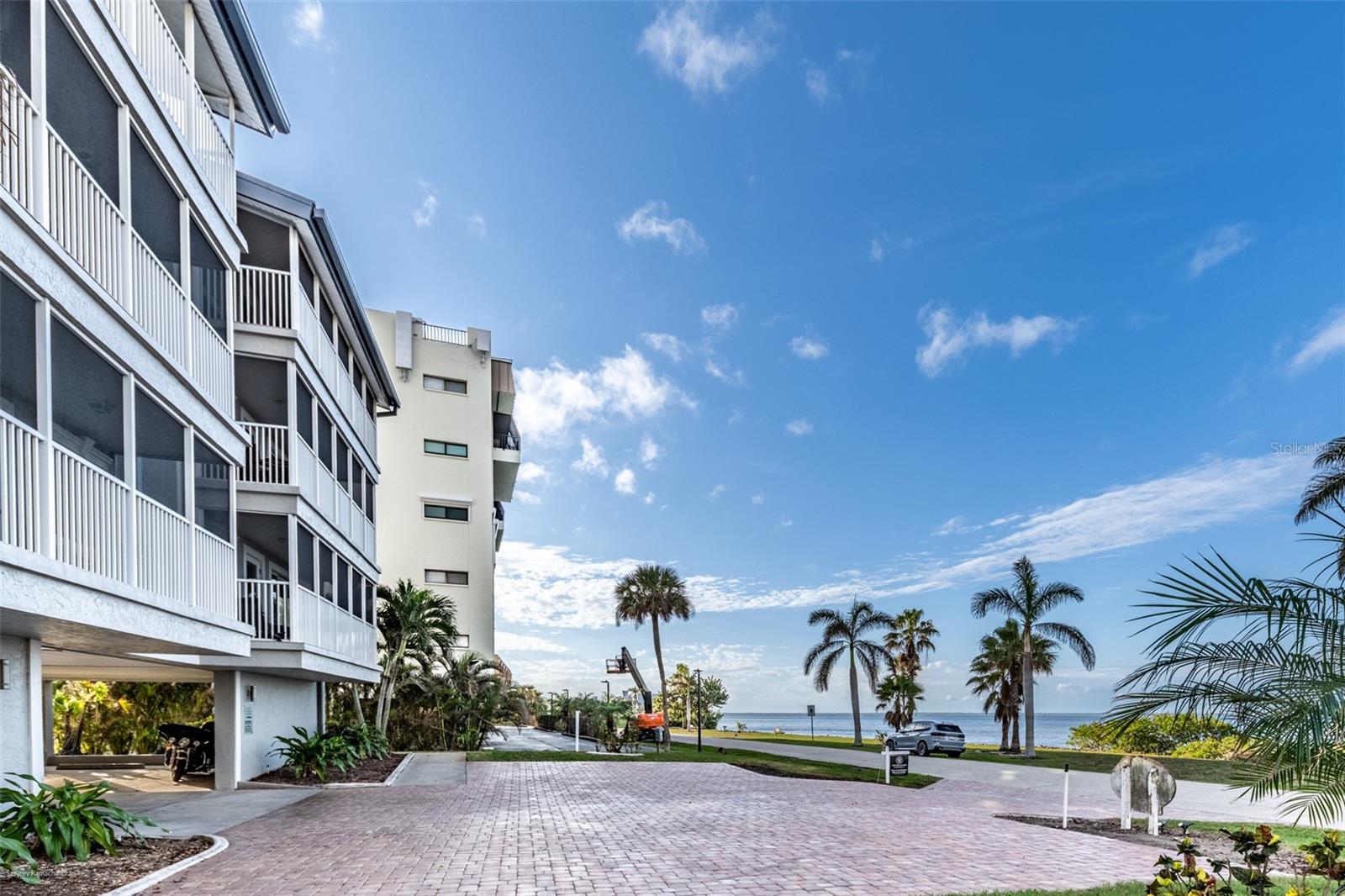 Image 3 of 82 For 1477 Park Beach Circle 33