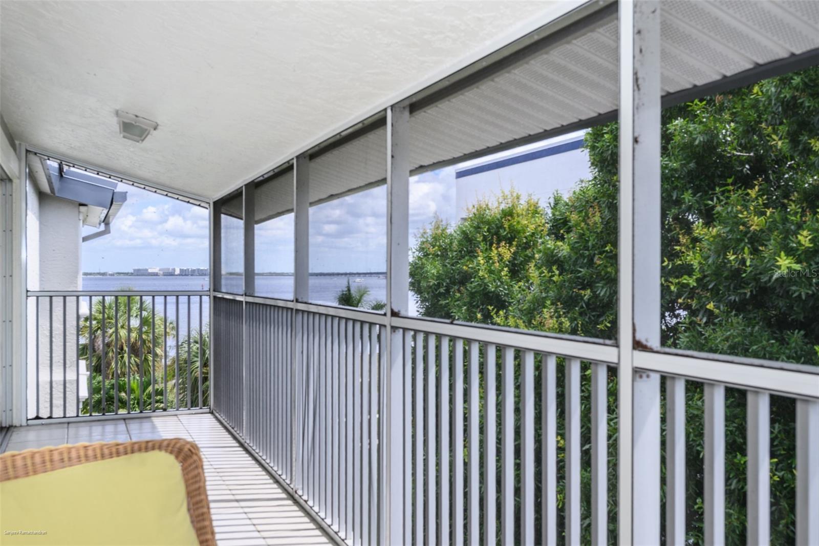 Image 43 of 82 For 1477 Park Beach Circle 33