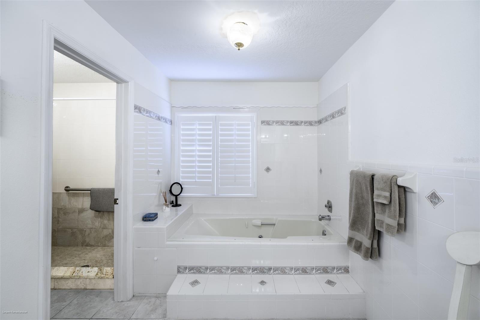 Image 58 of 82 For 1477 Park Beach Circle 33