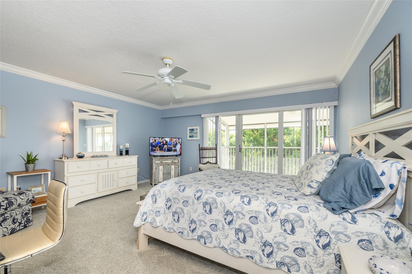 Image 62 of 82 For 1477 Park Beach Circle 33