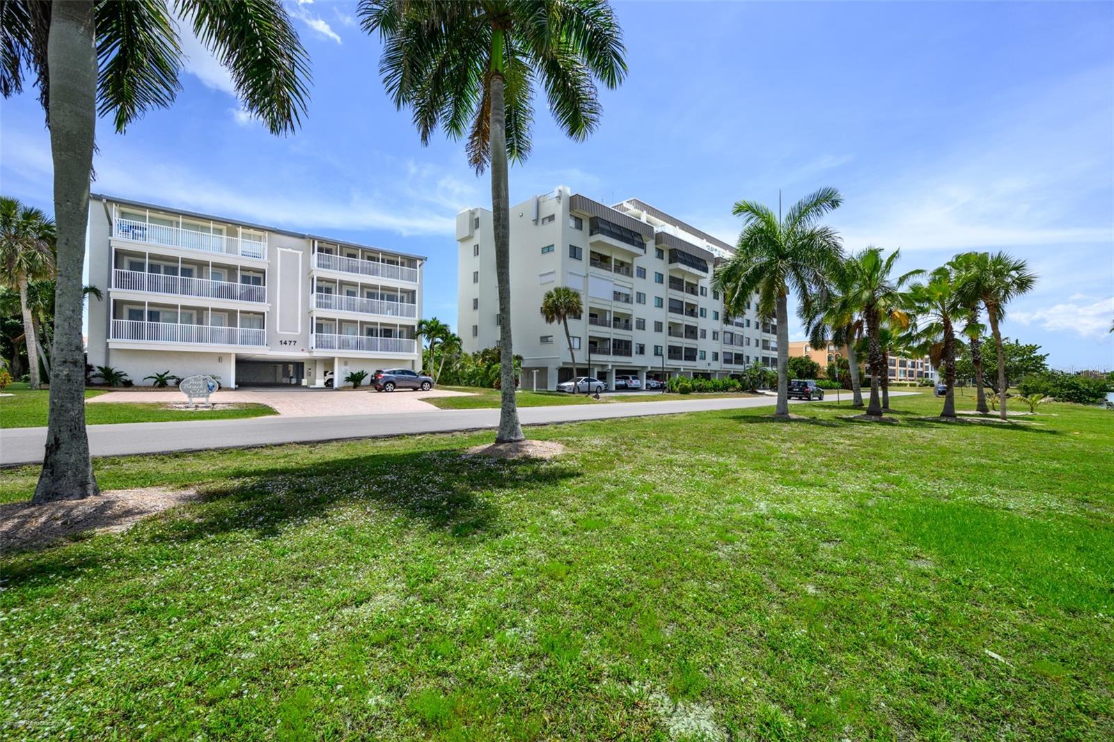 Image 77 of 82 For 1477 Park Beach Circle 33
