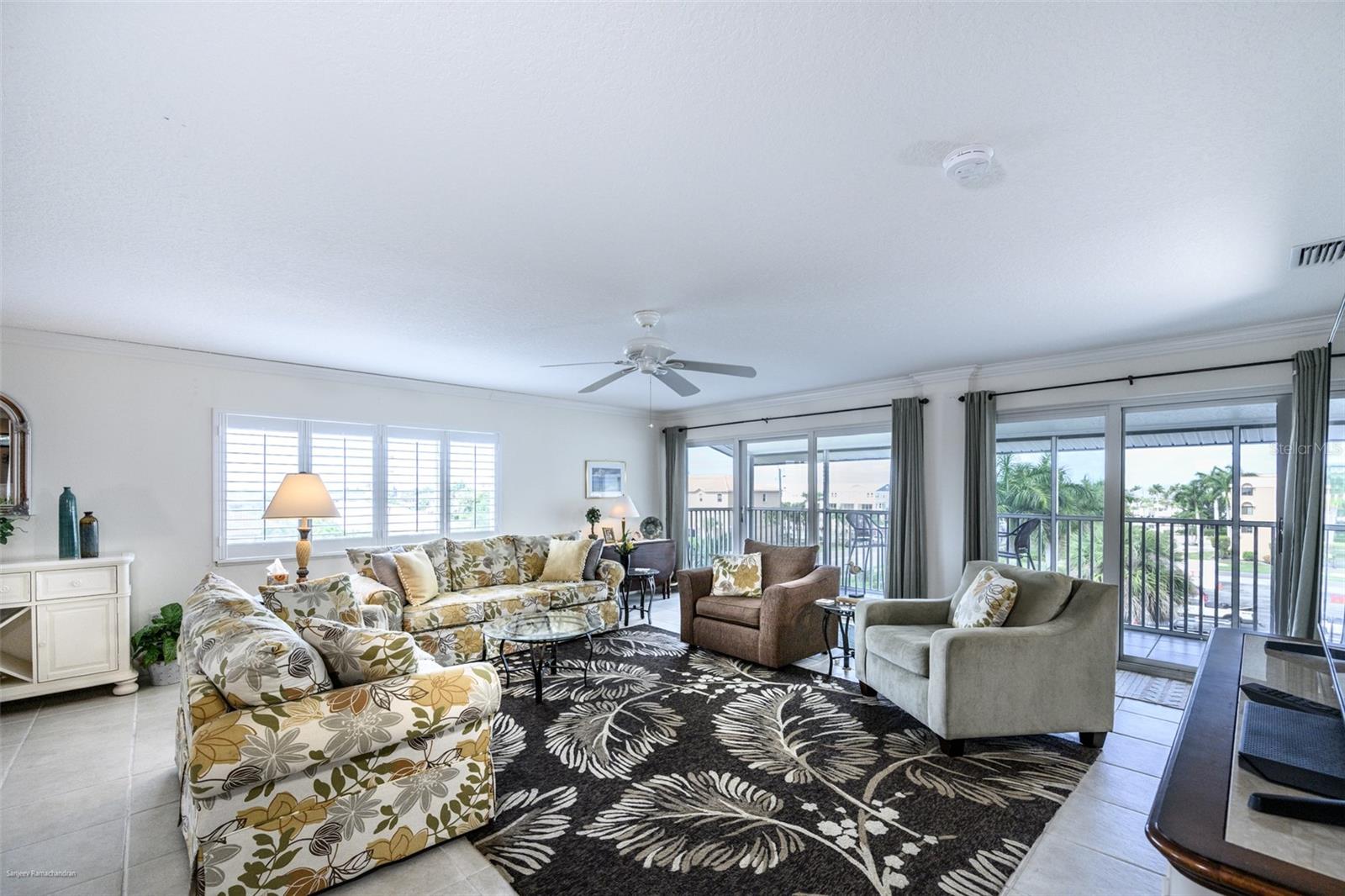 Image 9 of 82 For 1477 Park Beach Circle 33