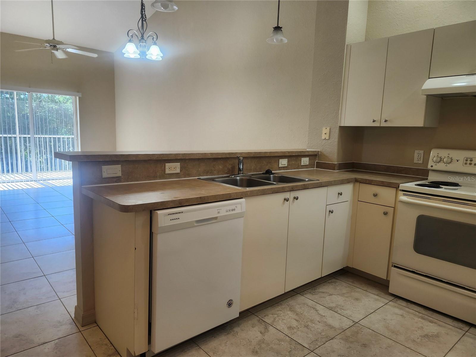 Image 3 of 18 For 1490 San Cristobal Avenue B1