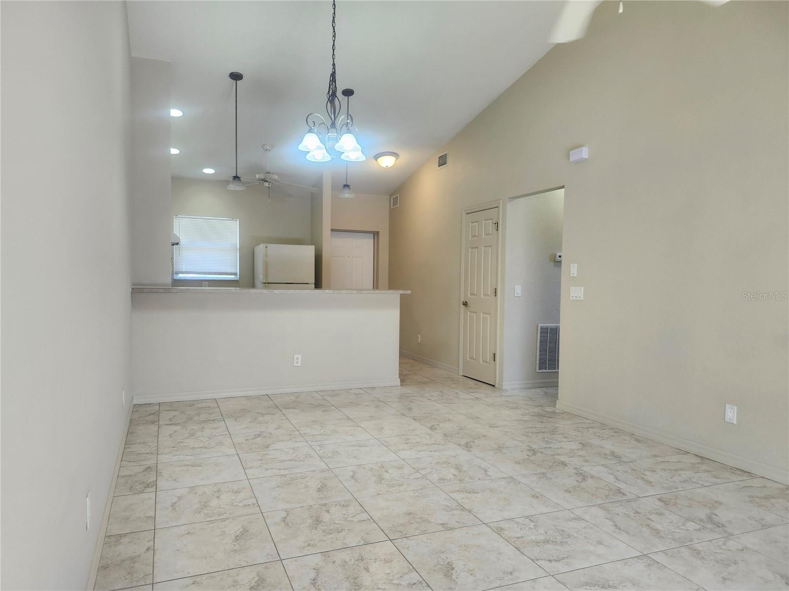 Image 5 of 18 For 1490 San Cristobal Avenue B1
