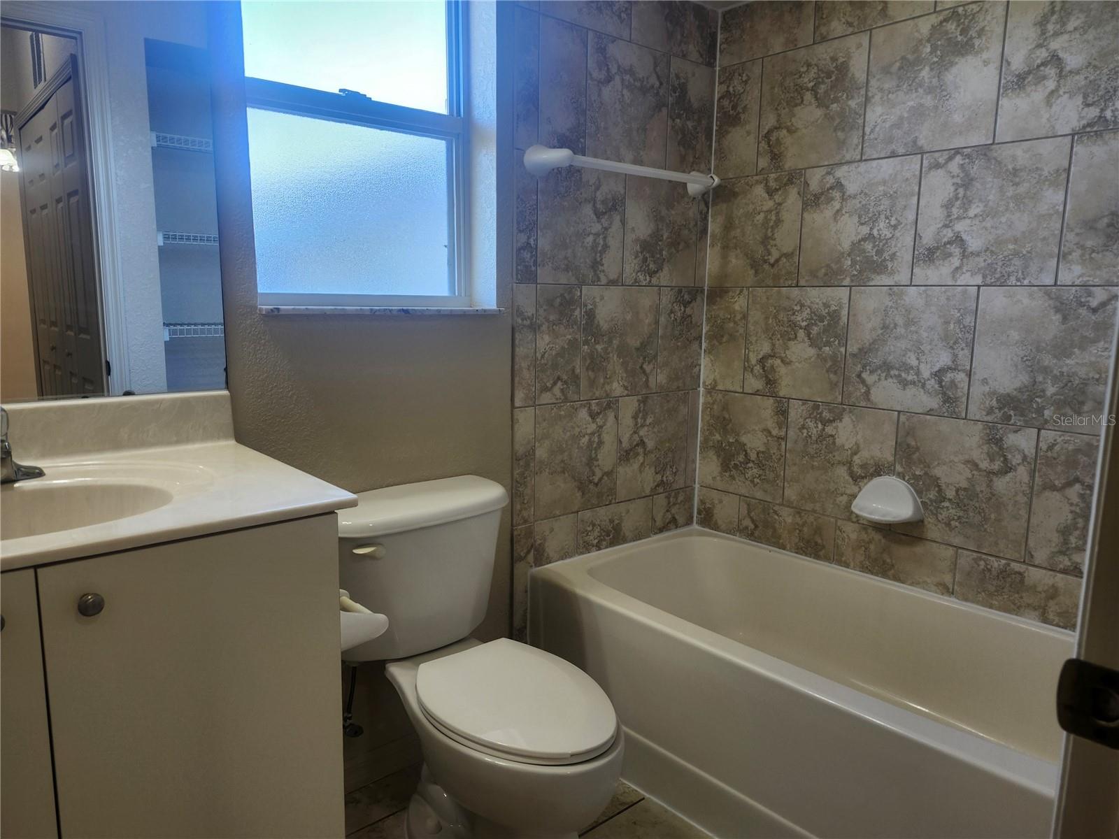 Image 9 of 18 For 1490 San Cristobal Avenue B1